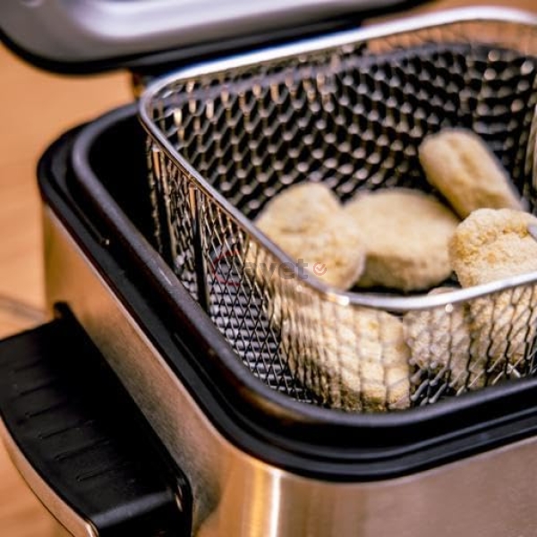 Geepas 1.5L Deep Fryer w/ Viewing Window, 900W, GDP36016 - Image 7