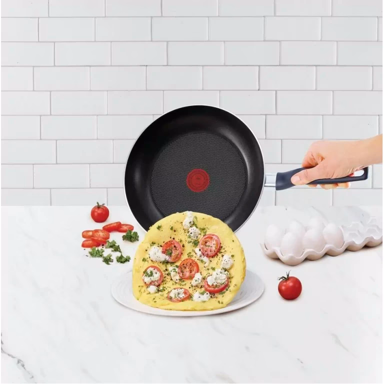 TEFAL 28cm Total Induction Frypan, Non-Stick Cookware, Thermo-Signal, Titanium Partials, 100% Safe Frying Pan, Black, Aluminium, G1520644 - Image 4